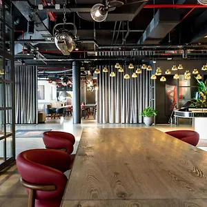 Ξενοδοχείο Radisson Red Brussels, Ιξέλ