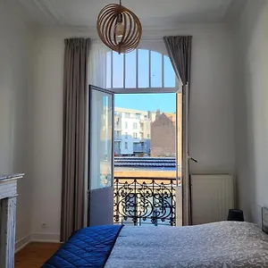 Casa de hóspedes Brussels Bed & Blockchain Private With Shared Bathroom, Etterbeek